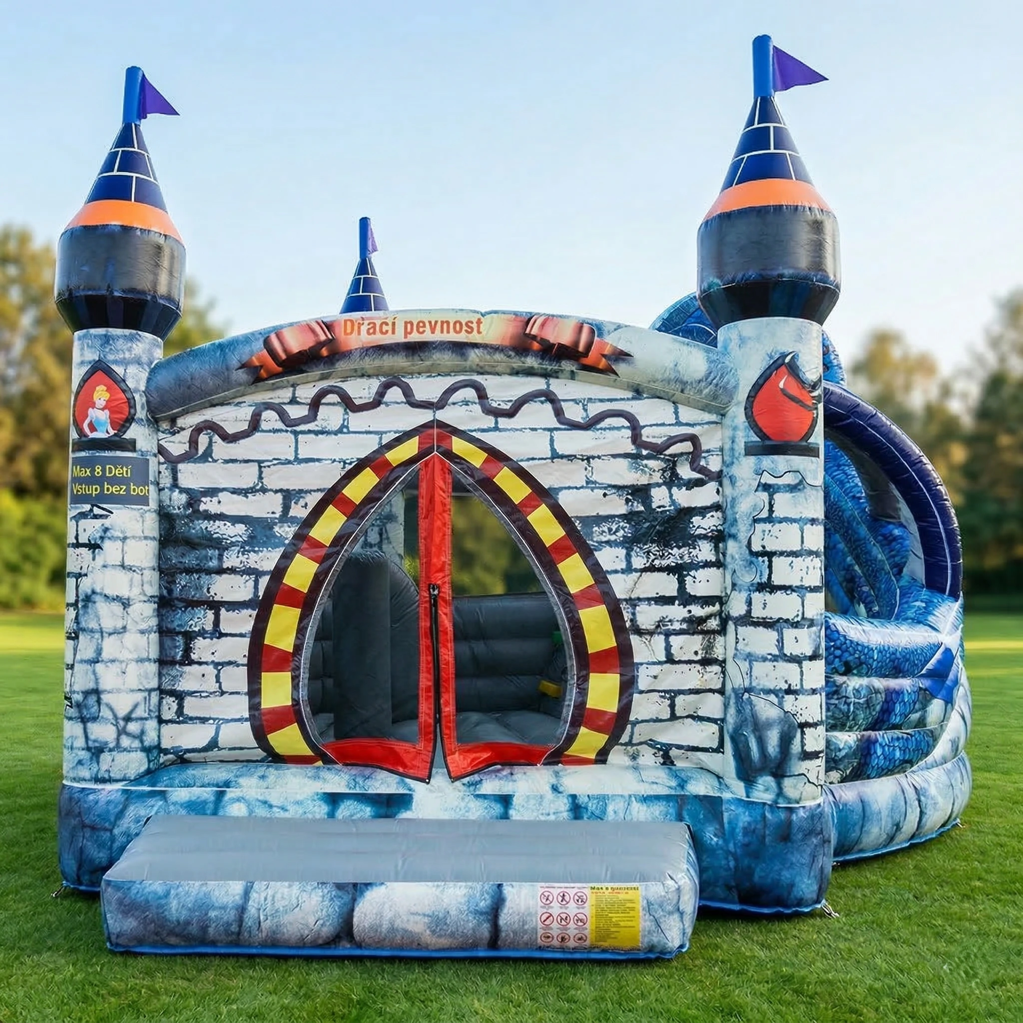 Dračí pevnost – nafukovací skákací hrad k pronájmu ve Zlínském kraji